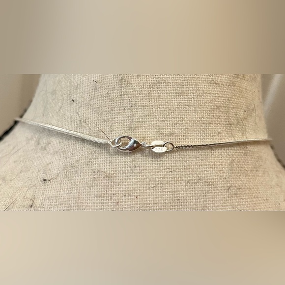 Sterling Silver diamond chip Modena Musical Note Pendant with chain - Picture 7 of 9